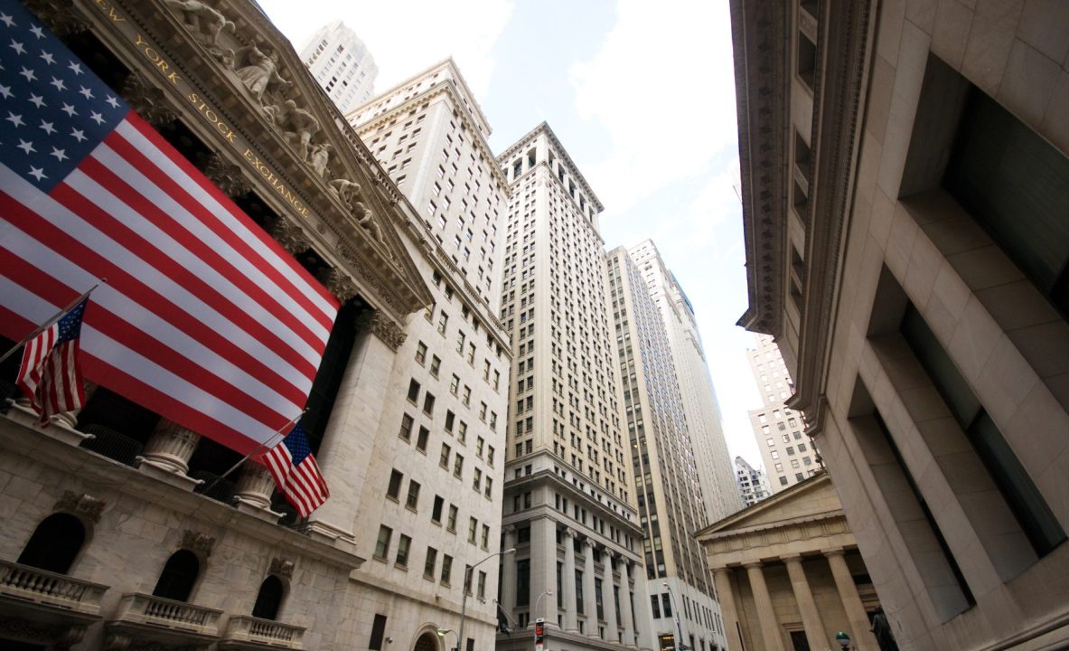 découvrez l'univers des actions américaines : analyse des tendances du marché, opportunités d'investissement, conseils pour traders débutants et expérimentés, ainsi que les meilleures pratiques pour naviguer dans le monde dynamique des bourses américaines.