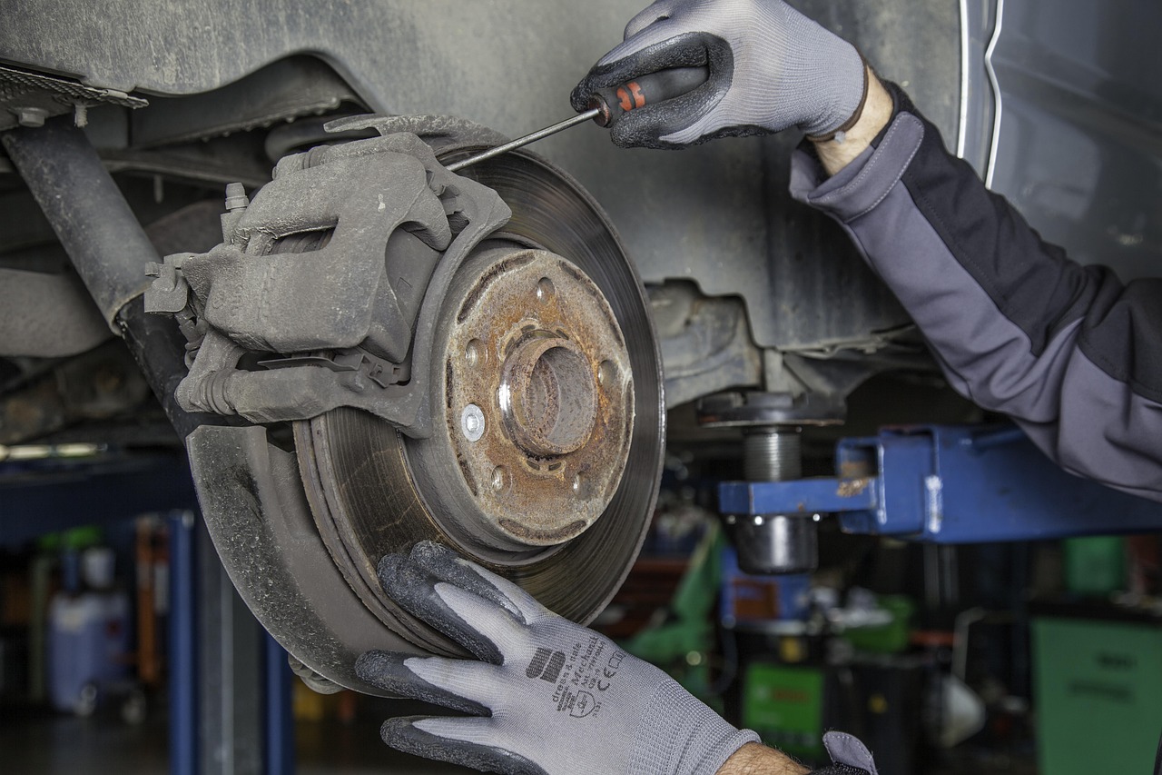 découvrez le fonctionnement et l'importance du pédalier de frein pour votre sécurité routière. apprenez comment cet élément essentiel de votre véhicule contribue à un freinage efficace et réactif.
