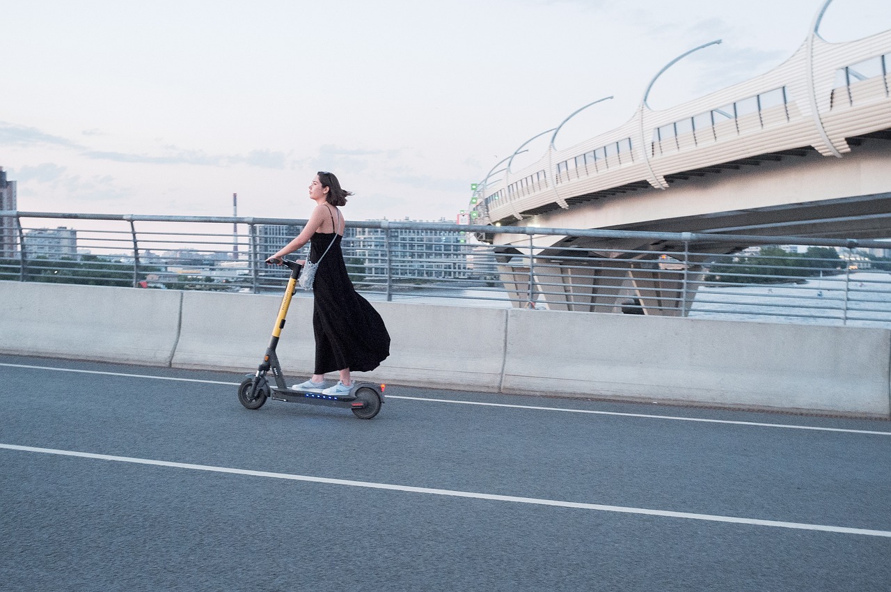 découvrez l'avenir de la mobilité avec nos solutions innovantes en matière de mobilité électrique. explorez les avantages des véhicules électriques, des infrastructures de recharge et les technologies durables qui transforment notre manière de nous déplacer. rejoignez le mouvement vers une planète plus verte.