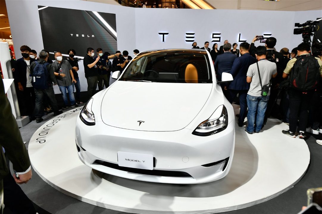découvrez le nouveau souffle de tesla, une révolution dans le monde de l'automobile électrique. plongez dans l'innovation et la technologie avancée qui redéfinissent la conduite, la durabilité et le plaisir de conduire. rejoignez la transition énergétique avec tesla.