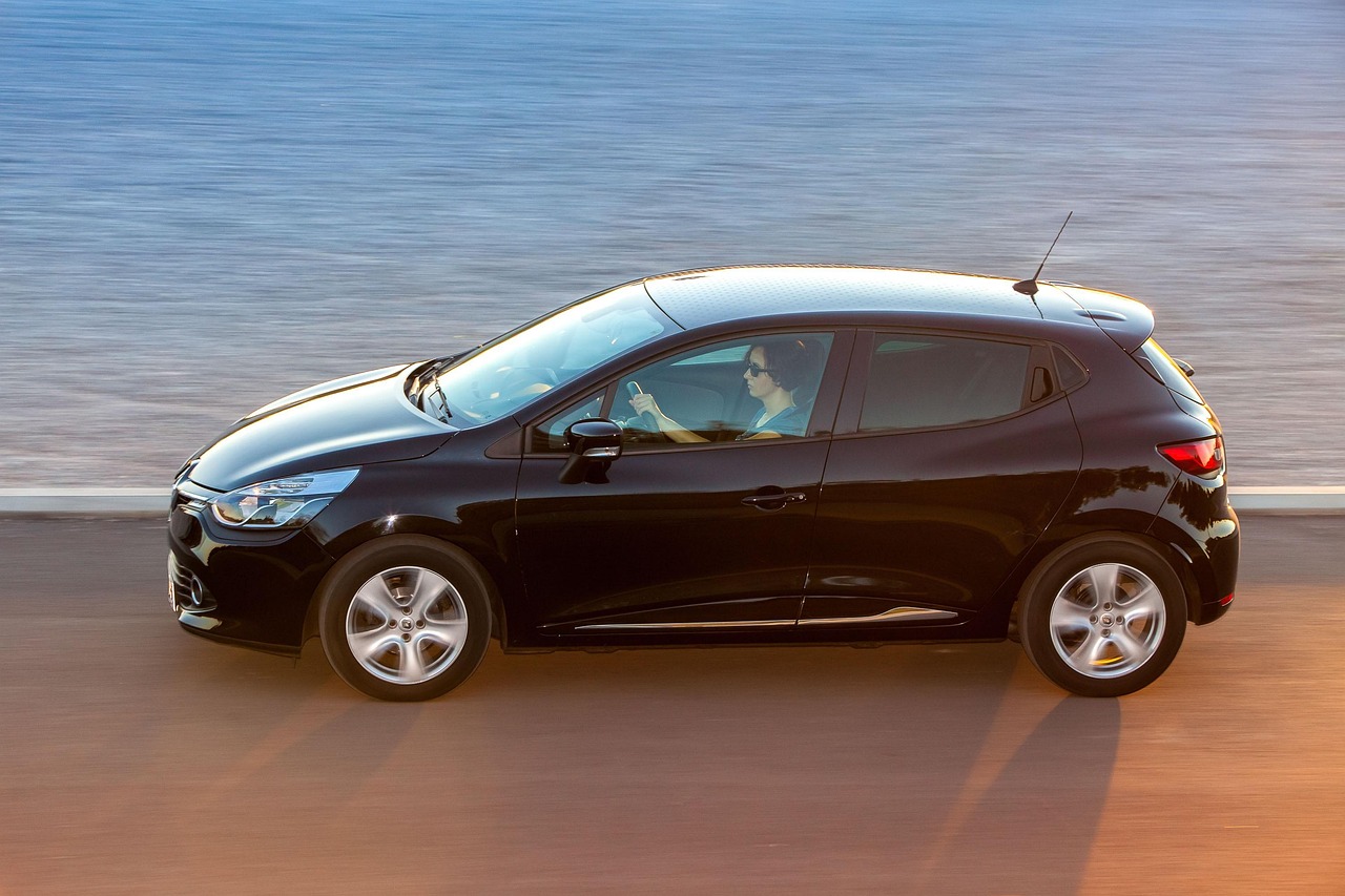 découvrez l'univers de renault, un constructeur automobile emblématique, alliant innovation, performance et écologie. explorez nos modèles variés, des citadines aux suv, et profitez d'une expérience de conduite inégalée. rejoignez-nous pour un avenir automobile durable!