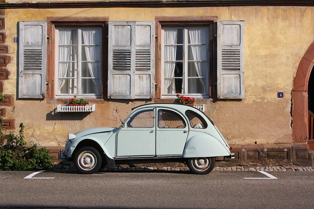découvrez l'univers de renault, un constructeur automobile emblématique alliant innovation, confort et performance. explorez nos modèles, de la berline à l' suv, et trouvez le véhicule qui vous correspond. parcourez également nos solutions de mobilité et notre engagement pour un avenir durable.