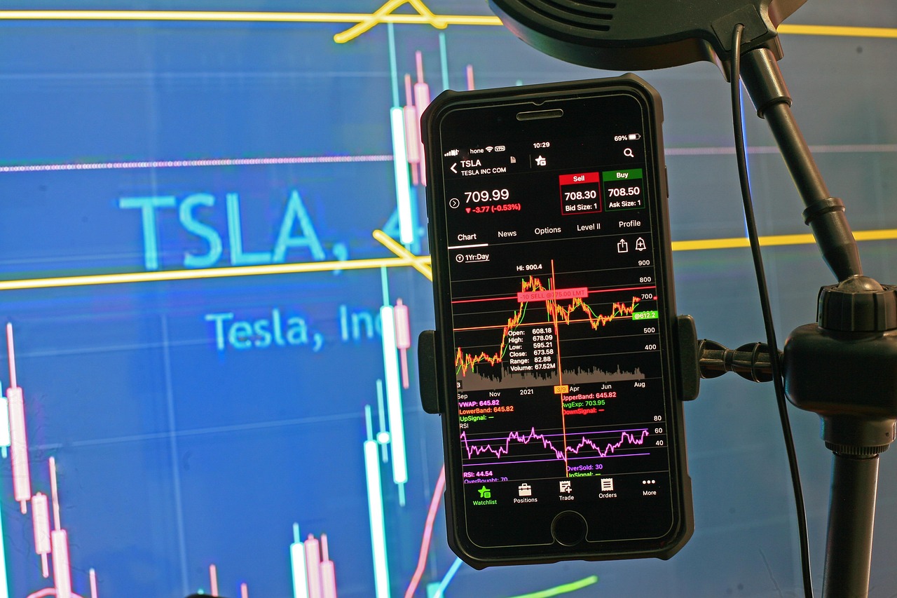 découvrez l'univers des employés de tesla, leurs expériences, innovations et contributions à la révolution de la mobilité électrique. plongez dans la culture d'entreprise unique qui fait de tesla un leader de l'industrie automobile.