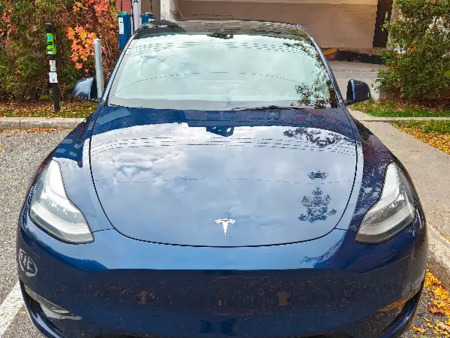 découvrez le tesla model y, désormais doté de fonctionnalités autonomes, prévu pour juin. explorez la révolution de la conduite intelligente et les innovations technologiques qui redéfinissent l'expérience automobile.