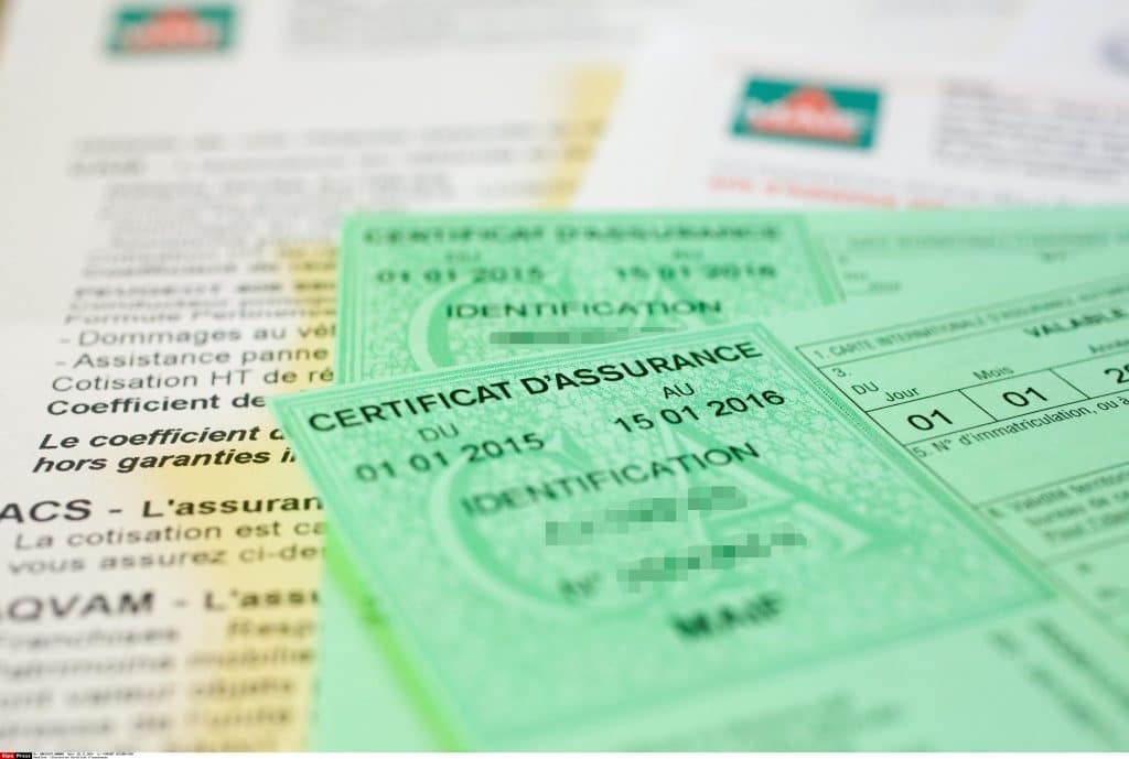 découvrez les conséquences de conduire sans carte verte pour votre assurance auto. informez-vous sur les sanctions potentielles, les risques financiers et les implications légales pour être en toute conformité sur la route.