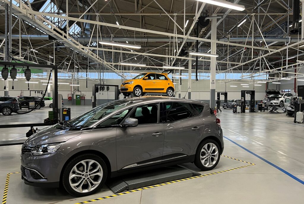 découvrez notre service de déconstruction des véhicules renault à flins. nous assurons un démantèlement responsable et respectueux de l'environnement, garantissant la récupération et le recyclage de vos déchets automobiles. choisissez une solution durable pour vos anciens véhicules renault grâce à notre expertise locale.