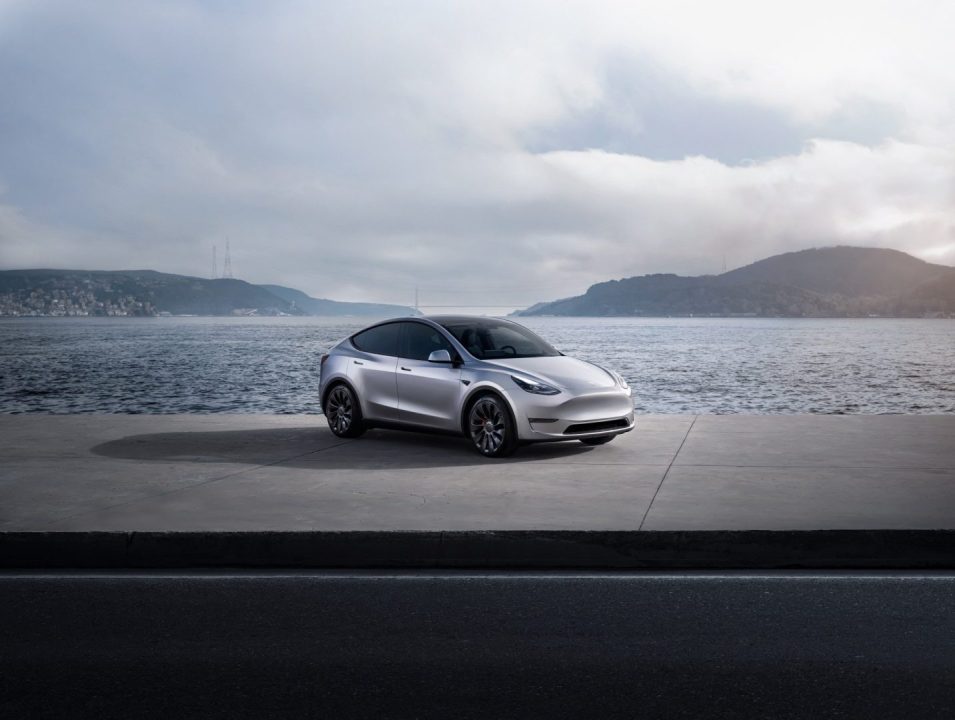 découvrez le comparatif détaillé des prix entre le xiaomi yu7 et la tesla model y. analysez les caractéristiques, les performances et le rapport qualité-prix pour choisir le véhicule qui vous convient le mieux.