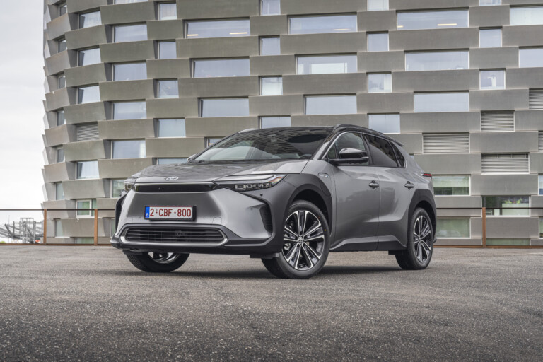 découvrez l'analyse approfondie de l'échec de renault dans le secteur électrique. explorez les défis rencontrés, les erreurs stratégiques et les opportunités manquées qui ont marqué cette aventure, tout en évaluant l'impact sur l'avenir de la marque.