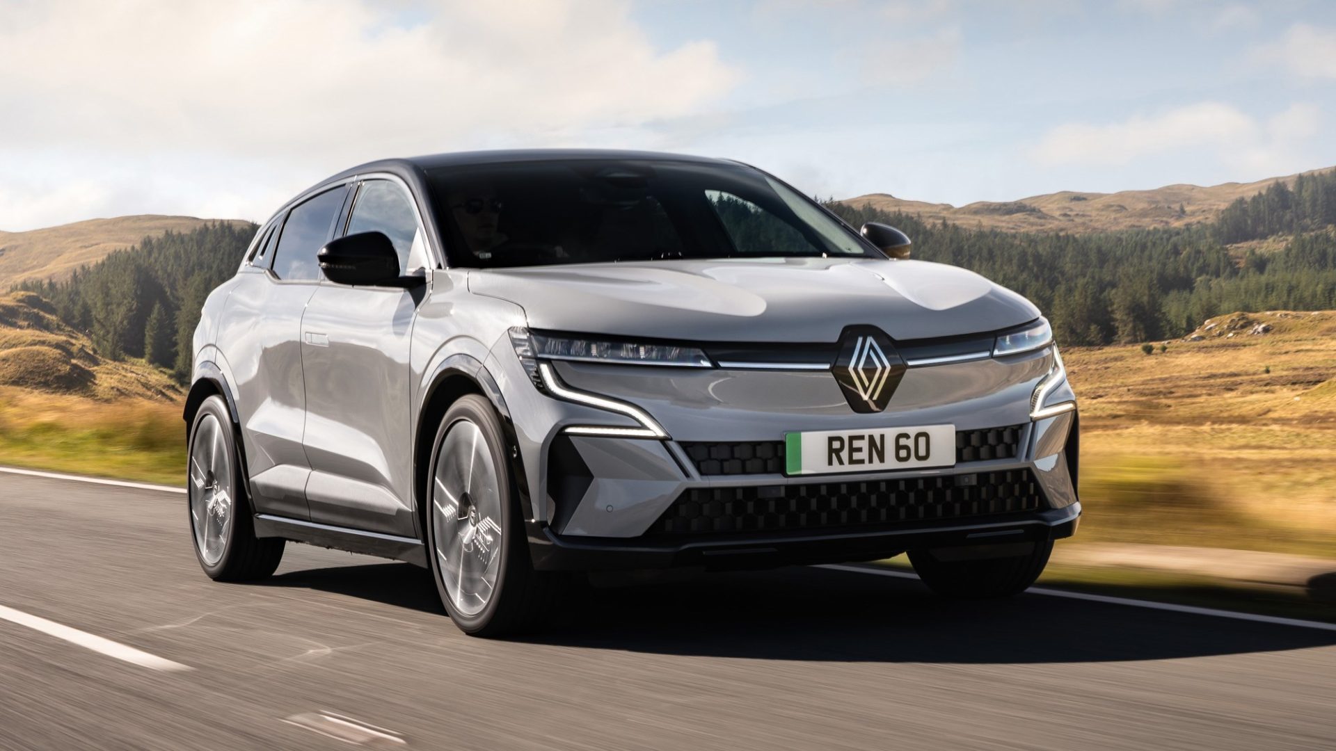 découvrez la nouvelle renault mégane e-tech 2026, alliant design moderne et technologies avancées pour une conduite électrisante et respectueuse de l'environnement. préparez-vous à vivre une expérience de conduite inédite avec son efficacité énergétique et ses innovations connectées.