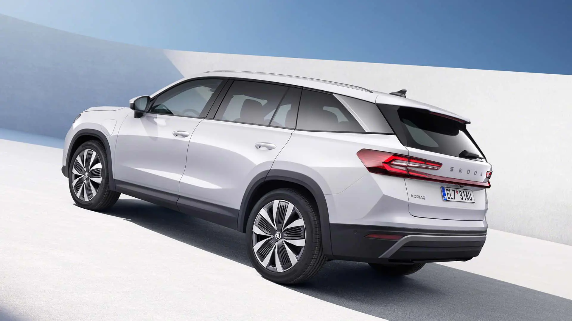 découvrez la comparaison entre skoda et renault 5, deux icônes de l'automobile. analysez leurs caractéristiques, performances et innovations pour choisir le modèle qui vous correspond le mieux. plongez dans l'univers des voitures abordables et fiables !