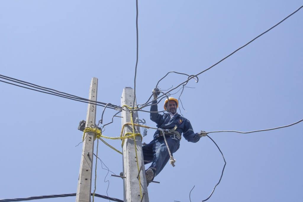 découvrez l'assurance électrique au québec : une protection essentielle pour votre installation électrique. protégez votre maison contre les risques liés aux équipements électriques et assurez-vous une tranquillité d'esprit avec nos offres adaptées.