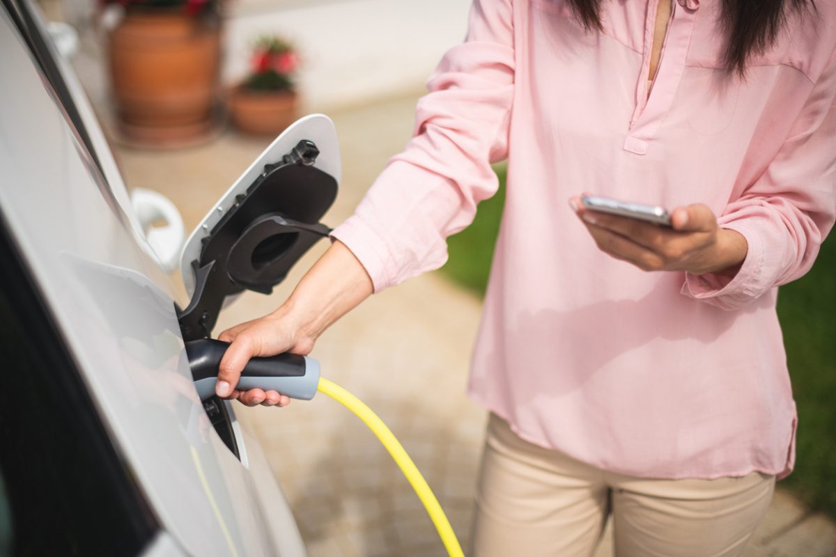 découvrez notre guide complet sur l'assurance voiture électrique. protégez votre véhicule tout en bénéficiant de tarifs avantageux et de garanties adaptées. comparez les offres et choisissez l'assurance qui répond le mieux à vos besoins.