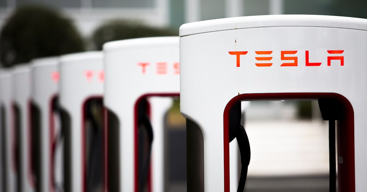 découvrez azoria suspend etf tesla, une opportunité d'investissement unique qui vous permet de diversifier votre portefeuille tout en profitant de la performance de l'un des leaders de l'automobile électrique. suivez les tendances du marché et engagez-vous pour un avenir durable avec azoria.