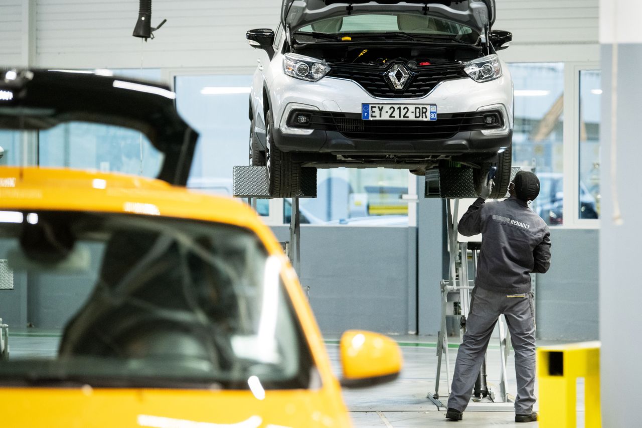 découvrez comment renault intègre l'intelligence artificielle dans ses processus de fabrication pour améliorer l'efficacité, optimiser la qualité et révolutionner l'industrie automobile. plongez dans l'avenir de la production avec des innovations technologiques de pointe.
