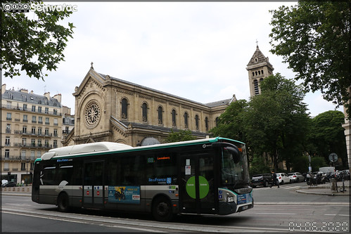 découvrez comment la mobilité automobile verte révolutionne le transport durable en réduisant l'empreinte carbone, en favorisant l'innovation technologique et en offrant des solutions écologiques pour un avenir plus propre.