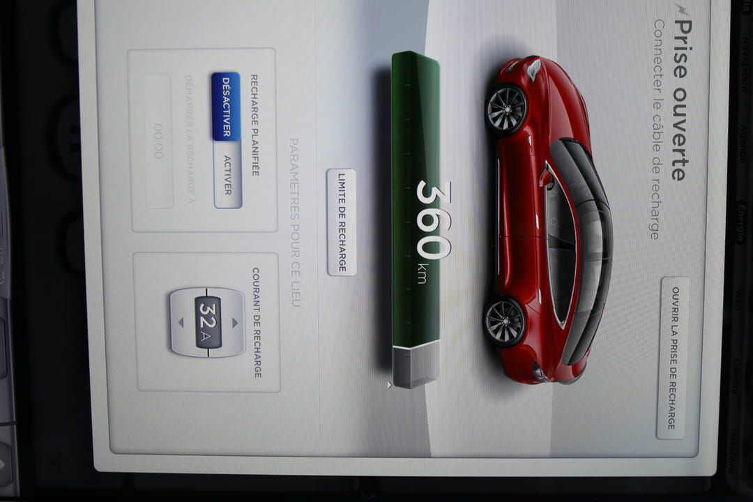 découvrez la solution idéale pour recharger votre véhicule tesla avec notre guide complet sur les files de recharge. optimisez votre expérience de recharge et apprenez tout sur les stations, les temps d'attente et les astuces pour une recharge rapide et efficace.