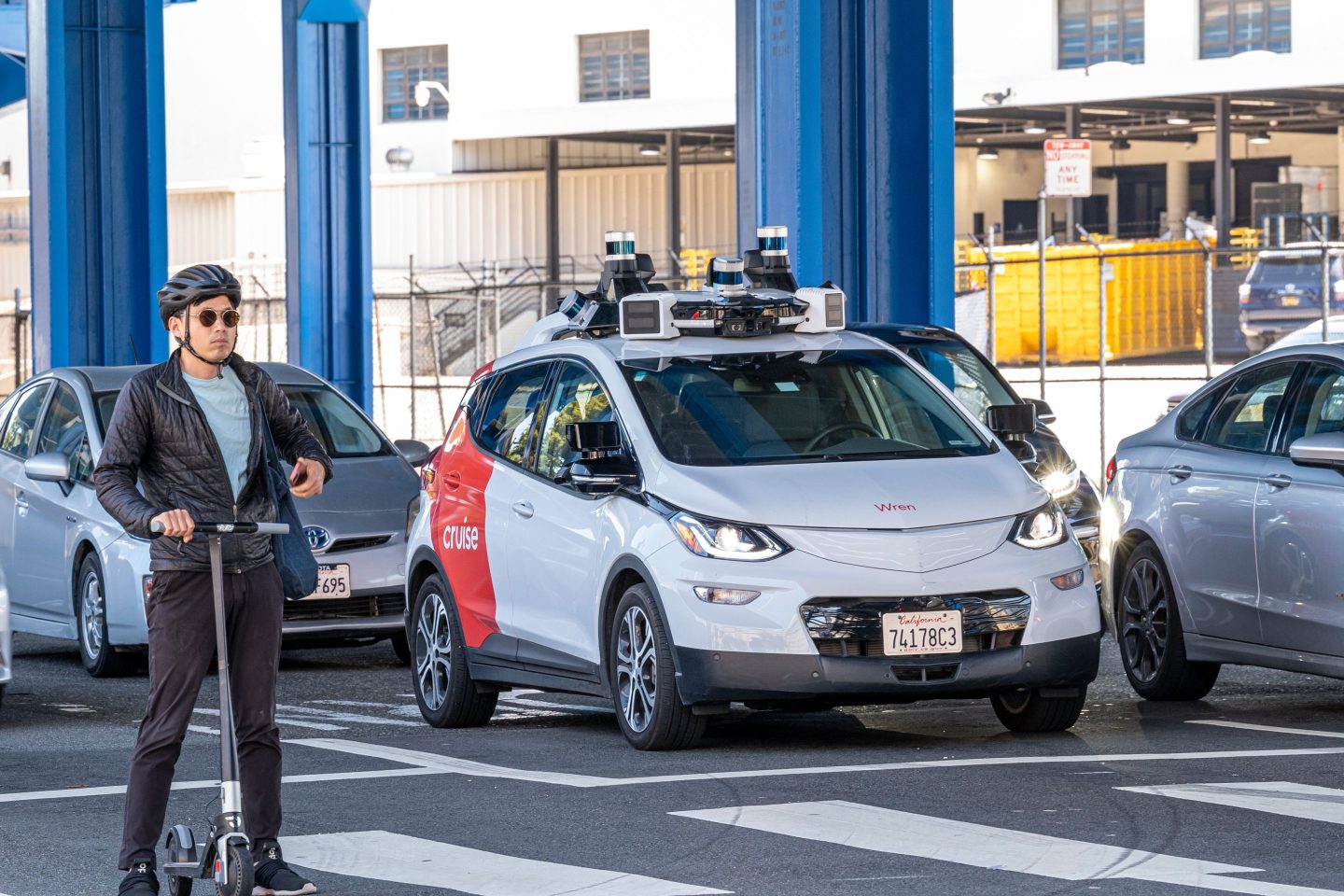 découvrez l'avenir de la mobilité avec les robotaxis à san francisco. explorez comment ces véhicules autonomes révolutionnent le transport urbain, offrent une alternative écologique et améliorent l'accessibilité pour tous.