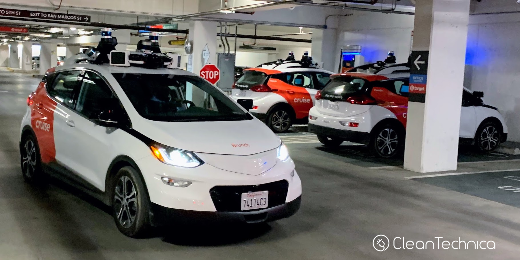 découvrez le futur du transport à san francisco avec les robotaxis, une solution innovante et autonome qui révolutionne la mobilité urbaine. explorez comment ces véhicules sans conducteur améliorent la durabilité, la sécurité et l'efficacité des déplacements en ville.