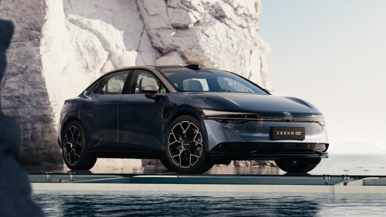 découvrez la nouvelle rivale chinoise de la tesla model 3 : performances, technologies et prix attractifs sur le marché des voitures électriques en 2024.
