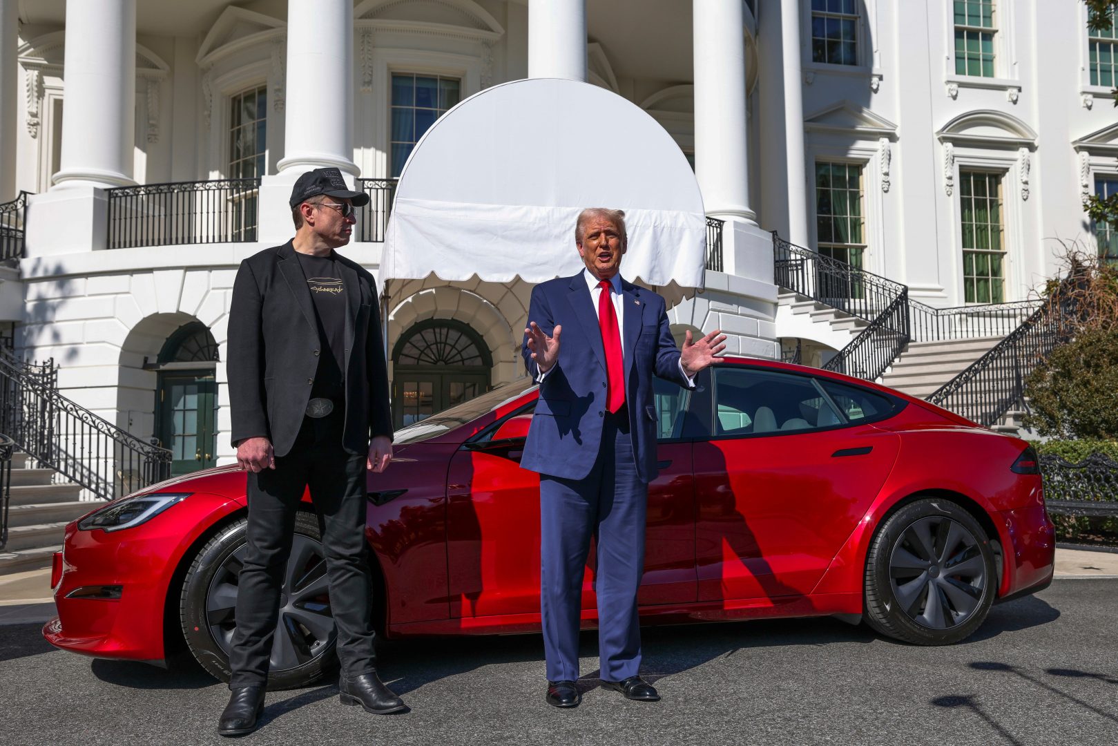 découvrez comment l'administration trump a impacté les coûts pour tesla, en analysant les politiques commerciales, les droits de douane et les conséquences économiques pour le constructeur automobile.