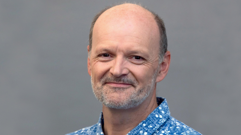découvrez l'arrivée de luc julia, expert en intelligence artificielle et co-créateur de siri, chez renault. un nouveau chapitre pour l'innovation automobile et la transformation digitale du groupe.