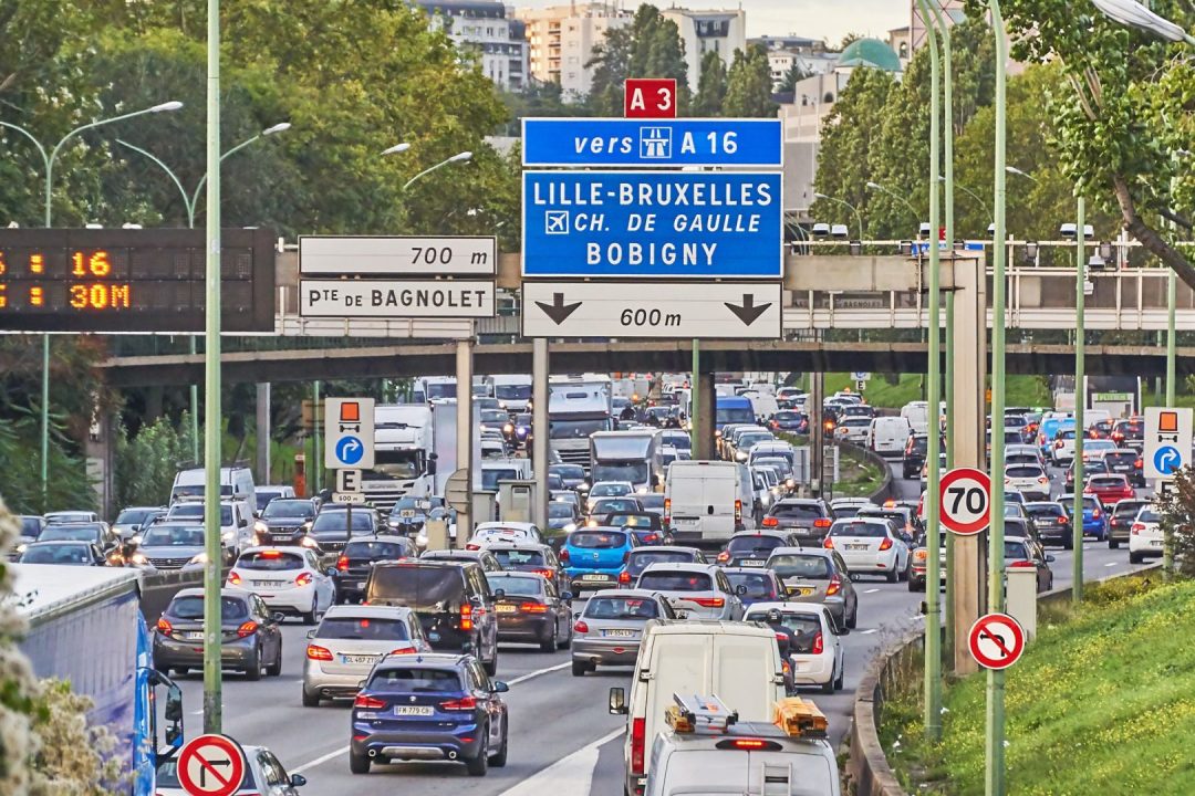 découvrez comment la circulation sur le périphérique parisien impacte la qualité de l'air : analyses, enjeux et solutions pour respirer un air plus sain à paris.