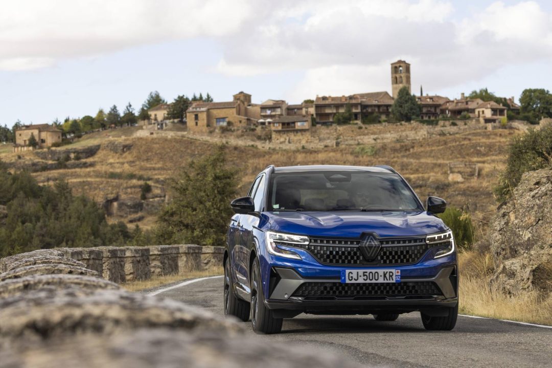 découvrez la gamme de véhicules hybrides renault, alliant performance, écologie et technologie avancée. optez pour une conduite responsable sans compromis sur le plaisir de conduire.