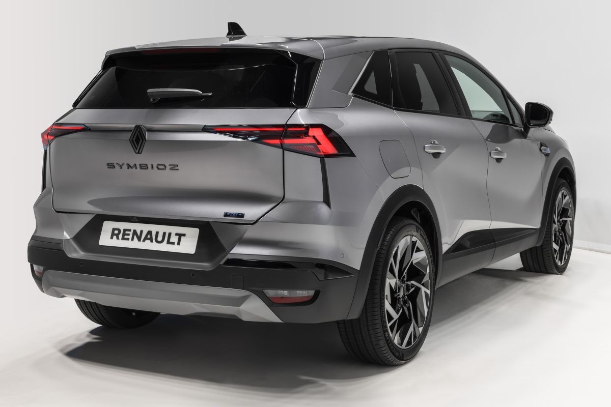 découvrez comment la renault symbioz combine accessibilité et innovation technologique, tout en explorant le concept de 'violence douce' associée à son coût et à ses performances.