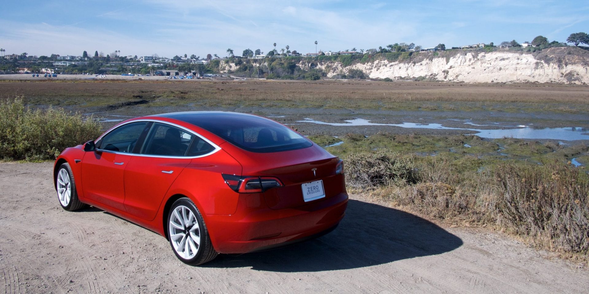 découvrez notre retour complet sur la tesla model 3 : performances, autonomie, confort et avis après plusieurs mois d'utilisation. tout ce qu'il faut savoir avant d'acheter !