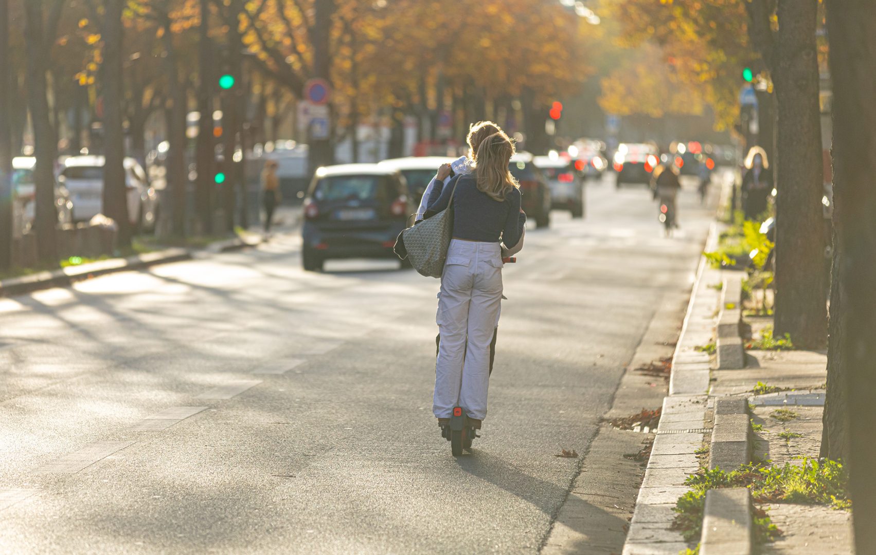 explorez la sinistralité routière en france : statistiques, causes, conséquences et solutions pour réduire les accidents de la route. informez-vous sur les enjeux de la sécurité routière et les initiatives mises en place pour améliorer la sécurité des usagers.