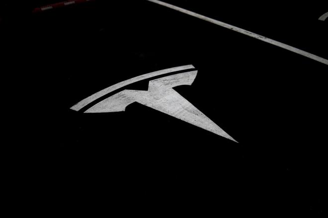 découvrez comment tesla contribue à la lutte contre le changement climatique grâce à ses initiatives de crédits carbone. explorez les innovations et stratégies de l'entreprise pour réduire son empreinte carbone et promouvoir une mobilité durable.