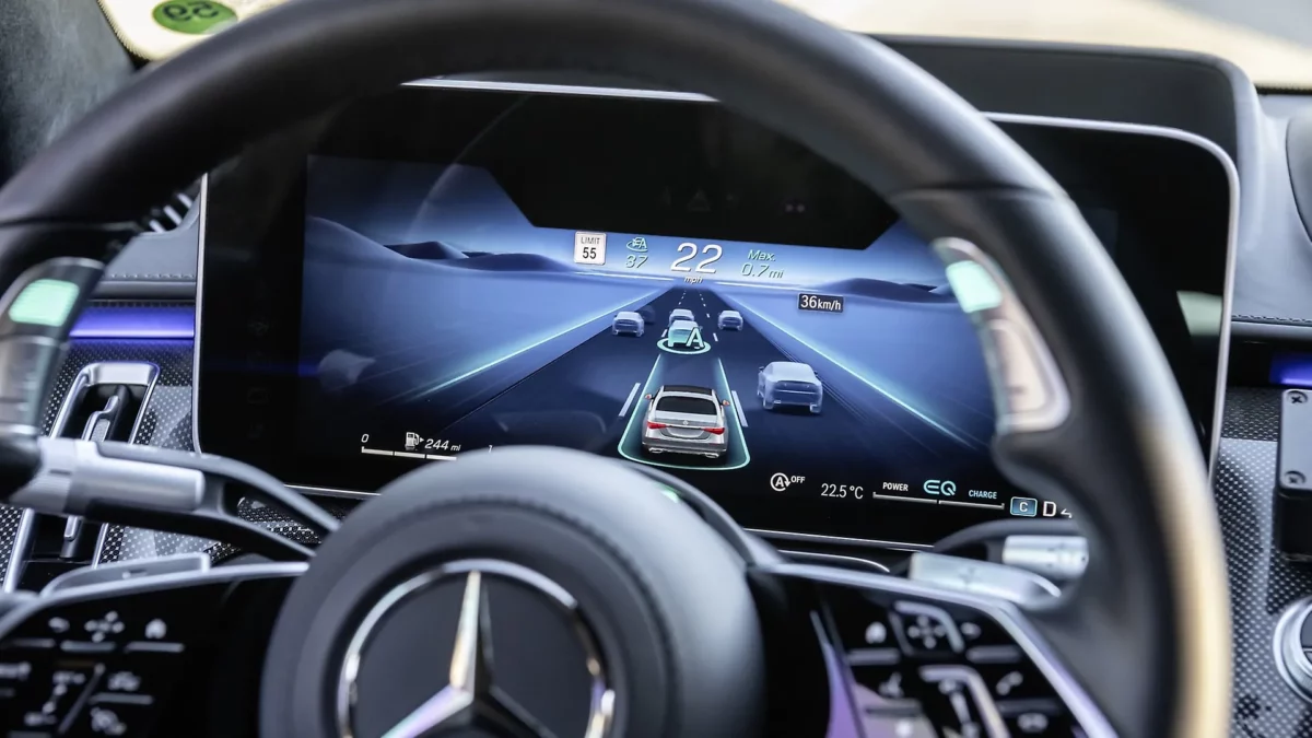 découvrez les dernières améliorations de l’autopilot tesla : nouvelles fonctionnalités, sécurité renforcée et expérience de conduite autonome toujours plus avancée. restez informé des mises à jour 2024 !
