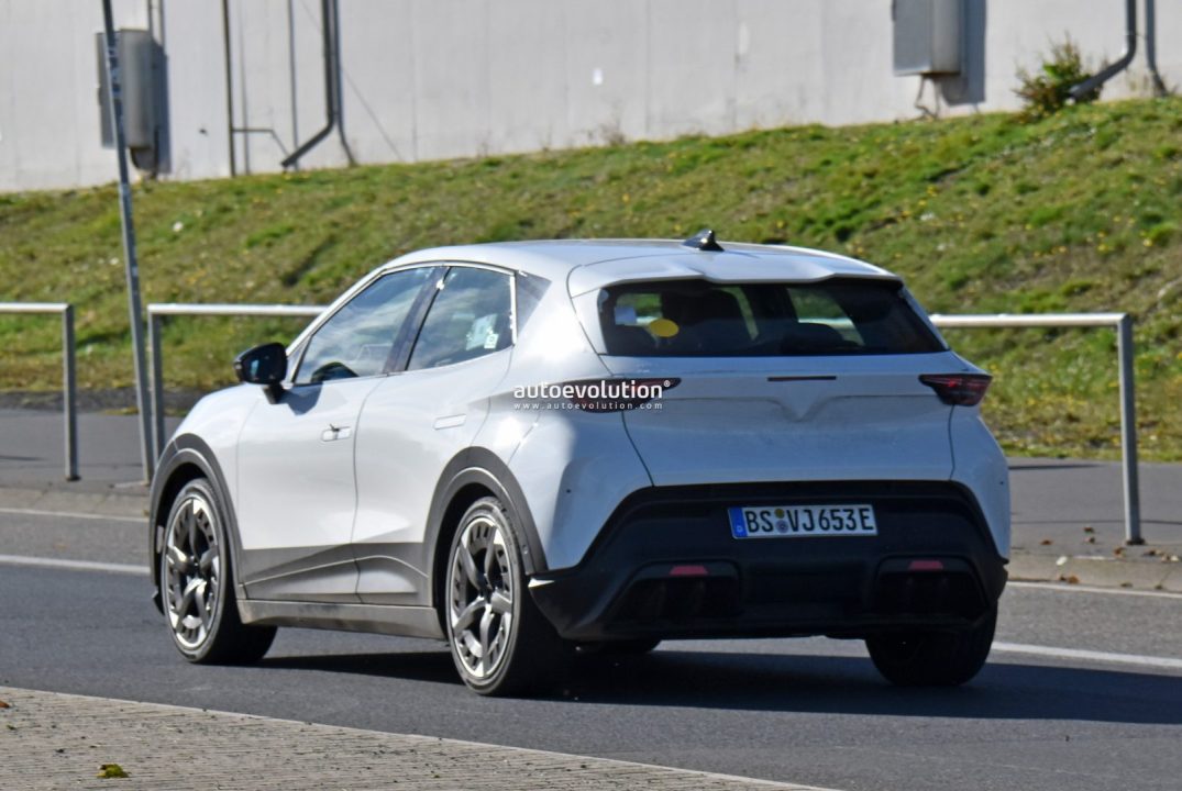 découvrez le comparatif entre la cupra raval et la renault 5 : design, performances, autonomie, technologies et prix. guide d’achat pour choisir la citadine électrique idéale en 2024.