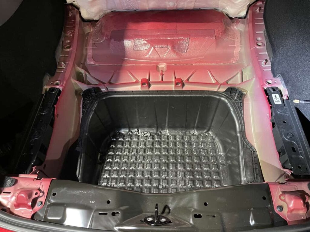 découvrez toutes les fonctionnalités innovantes de la model y en version supercar : performances, design, technologie embarquée et équipements de pointe. l’excellence de la conduite électrique alliée à un confort haut de gamme.