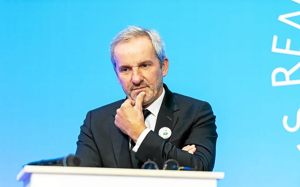 découvrez les raisons et les impacts de la récente hausse des cotisations maif, ainsi que les conseils pour optimiser votre assurance en 2024.
