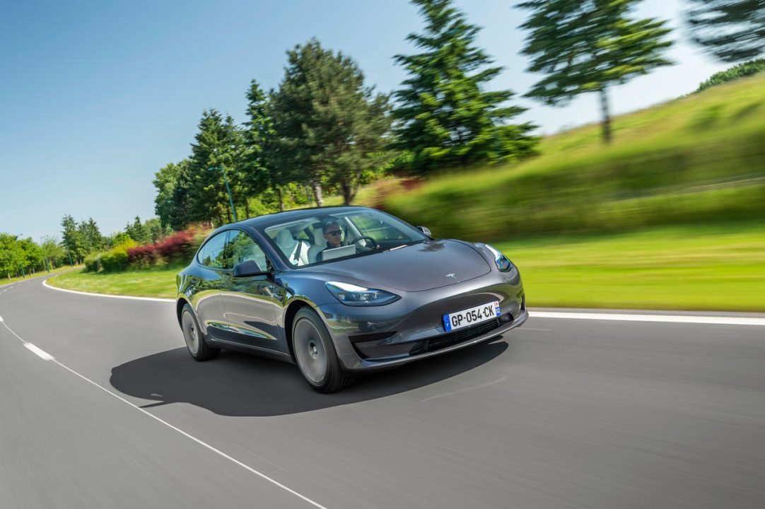 découvrez notre offre exclusive sur la tesla model 3 : prix avantageux, options personnalisables et livraison rapide. profitez dès maintenant de véhicules électriques innovants à des conditions inégalées !
