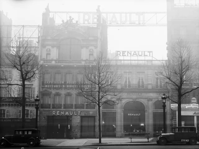 découvrez la réouverture tant attendue du showroom renault sur les champs-élysées : un espace entièrement repensé pour présenter les dernières innovations de la marque et offrir une expérience unique aux visiteurs au cœur de paris.