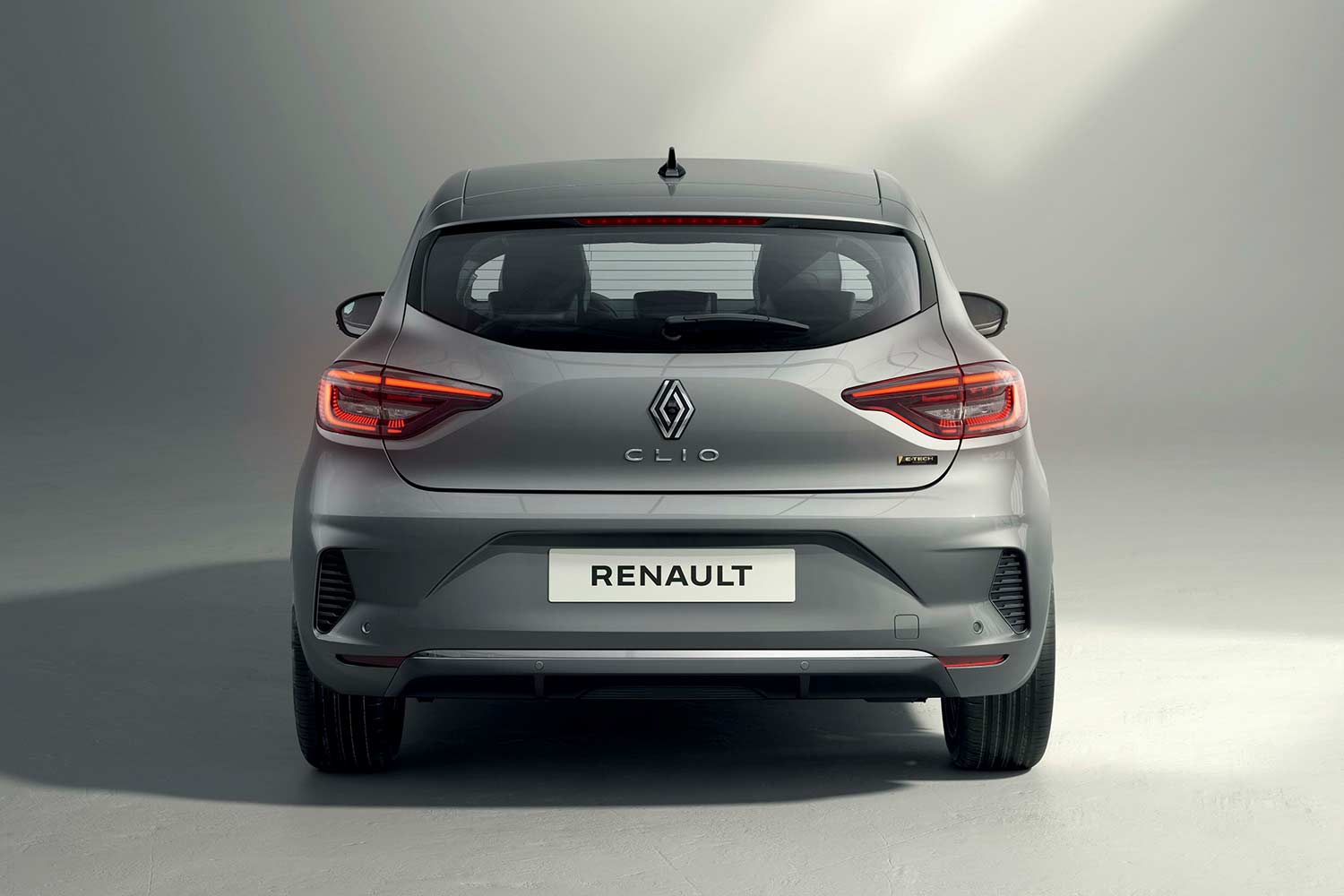 découvrez les 6 éléments clés à connaître sur la clio 6 : innovations, design, performances, technologies embarquées et points forts de la nouvelle génération de la citadine iconique de renault.
