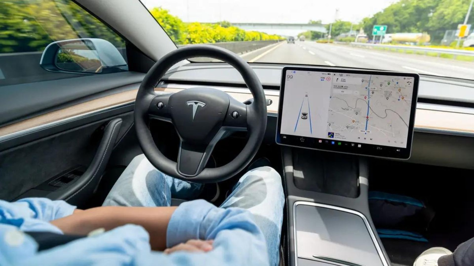découvrez les principaux défis auxquels tesla est confrontée dans le domaine du full self-driving (fsd) : innovations, obstacles technologiques, enjeux de sécurité et perspectives pour l’avenir de la conduite autonome.