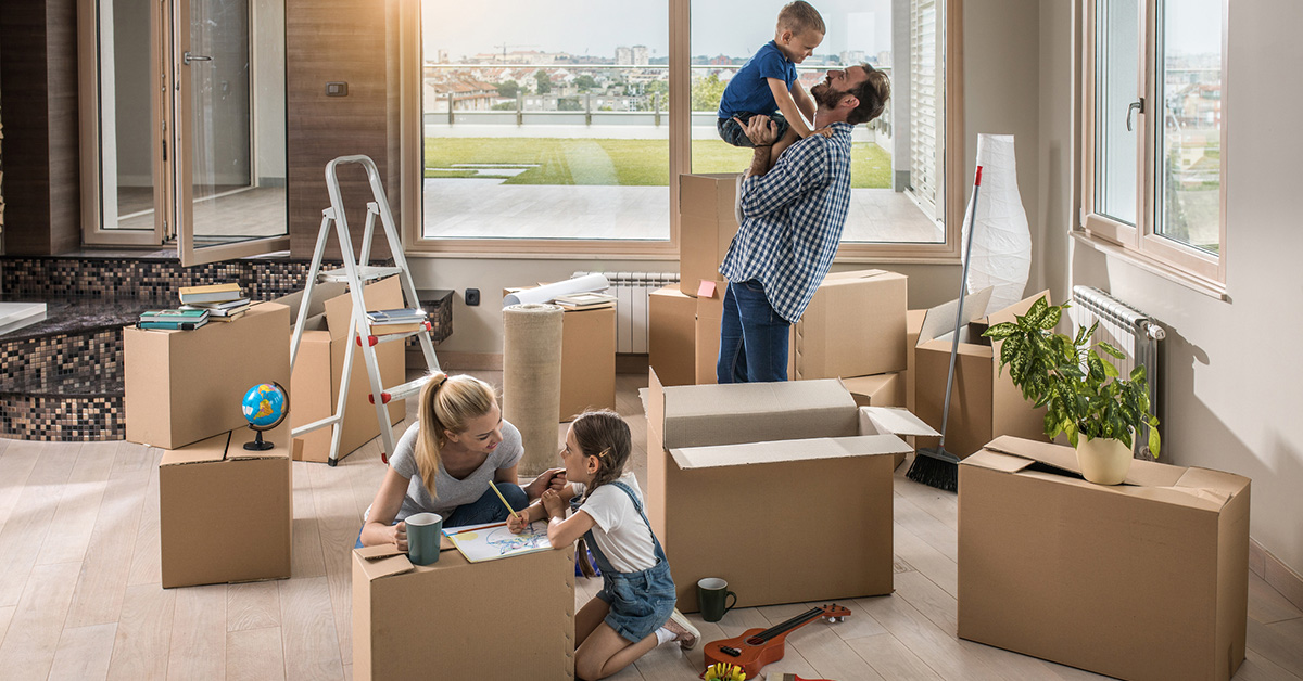 découvrez comment informer efficacement votre assurance de votre déménagement, les démarches à suivre et les documents nécessaires pour garantir la continuité de votre couverture.
