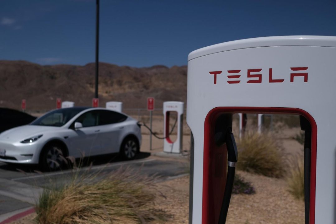 découvrez les détails du rappel massif de 2,8 millions de voitures tesla : modèles concernés, raisons du rappel et recommandations pour les propriétaires. restez informé pour votre sécurité.