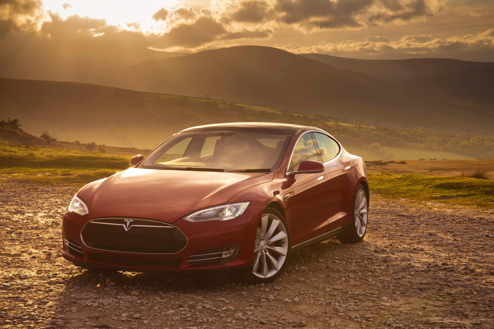 découvrez pourquoi tesla connaît une baisse alors que byd enregistre une hausse. analyse des tendances et impacts sur le marché automobile électrique.