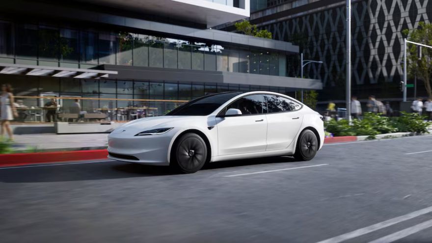 découvrez tout sur l'autonomie de la tesla model 3 et les principaux enjeux liés à son utilisation. comparez ses performances, coûts et avantages pour bien choisir votre voiture électrique.