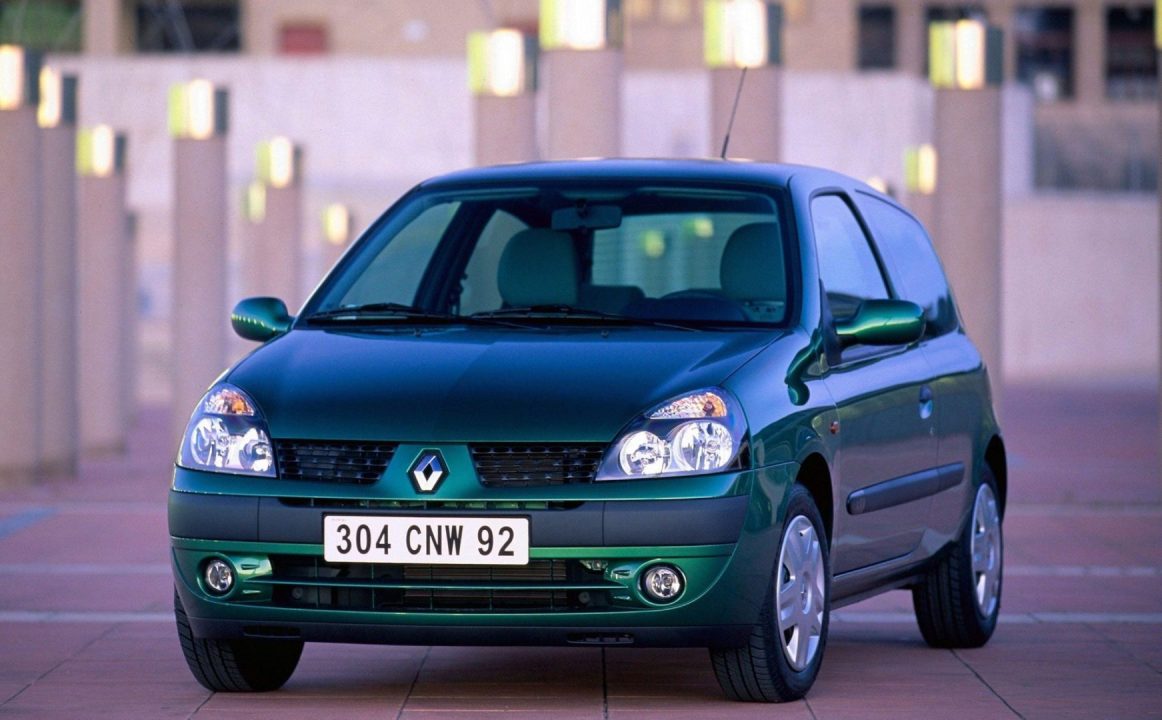 découvrez tout ce qu'il faut savoir sur l'assurance des voitures hybrides : avantages, coûts, conseils pour bien choisir votre contrat et économiser sur votre prime d'assurance.