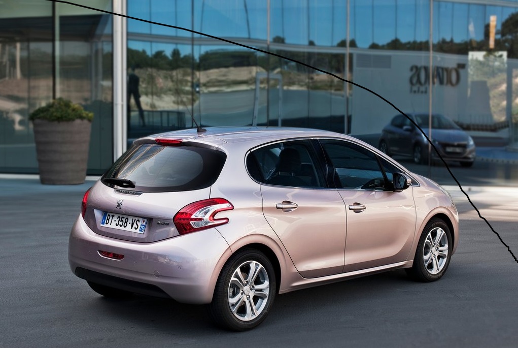 découvrez comment fonctionne l’assurance pour les voitures hybrides, les avantages spécifiques, les économies possibles et les conseils pour bien choisir votre contrat adapté à ce type de véhicule.