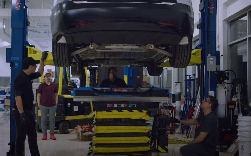 découvrez l'analyse approfondie de la batterie d'une tesla model s après 10 ans d'utilisation, incluant sa performance, sa dégradation et son état actuel.