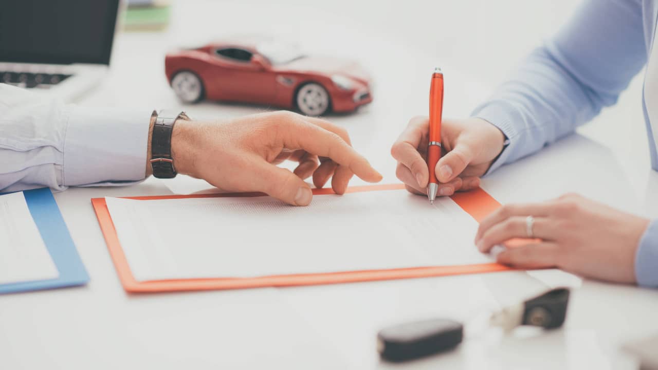 découvrez comment changer d’assurance facilement pour réaliser des économies importantes et optimiser la protection de vos biens.