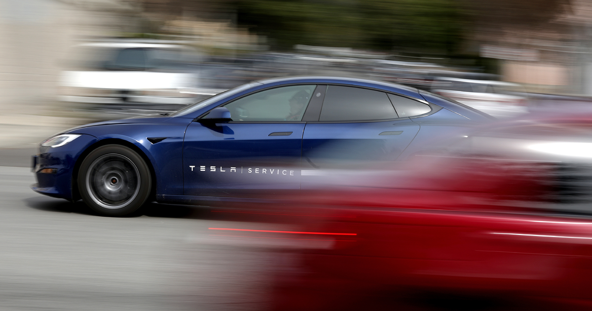 découvrez comment un conducteur endormi au volant d'une tesla a provoqué un accident impliquant un policier. analyse des faits et des conséquences pour la sécurité routière.