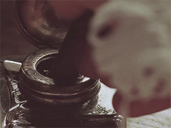 découvrez la nouvelle twingo avec option de charge rapide signée renault, pour une mobilité électrique pratique et efficace.