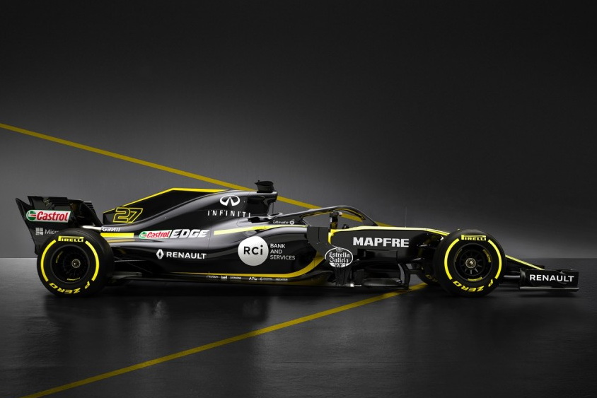 découvrez le retour emblématique de la renault espace f1 dans gran turismo 7, alliant performance et originalité pour une expérience de conduite unique.